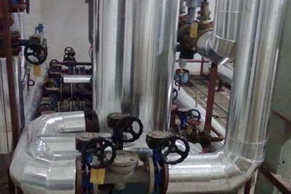 管道玻璃棉卷氈保溫施工.jpg 管道玻璃棉卷氈保溫施工.jpg